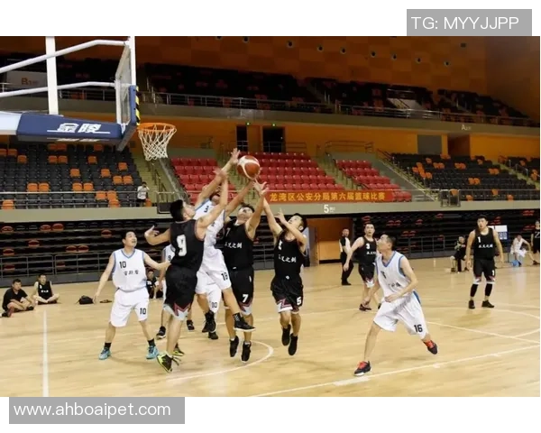 武汉篮球队耐力训练揭秘助力球队在赛场上逆风翻盘