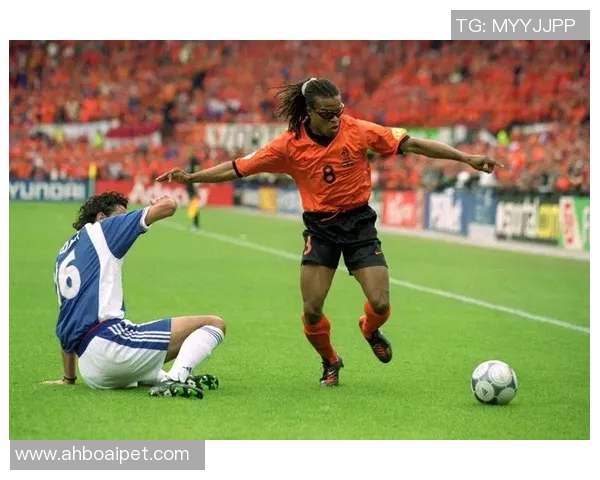 荷兰足球明星阿迈的传奇之路与辉煌成就揭秘